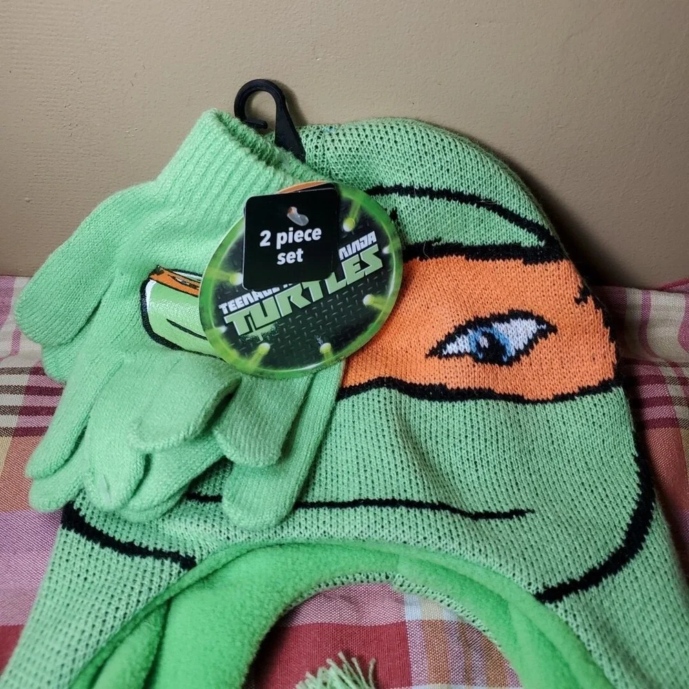 Nickelodeon OSFM TMNT Michelangelo Beanie and Gloves Set Boys Green Winter Hat